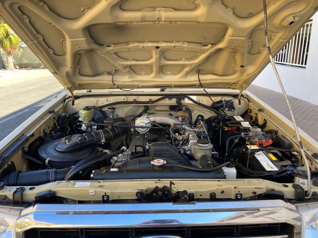 2019 Toyota Land Cruiser Safari 10-seater 4.2 Diesel 4x4 pictures
