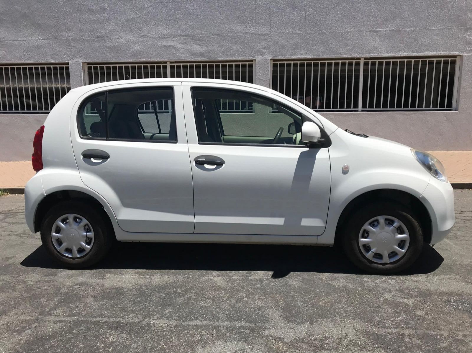 2012 Toyota Passo 1.lt  Auto H/Back pictures