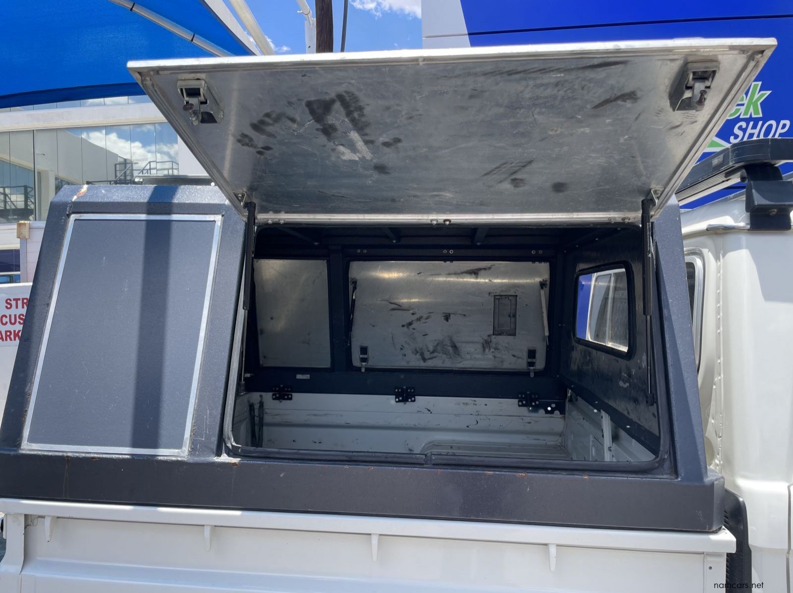 2023 Toyota Toyota Land Cruiser V6 Dcab 4x4 pictures