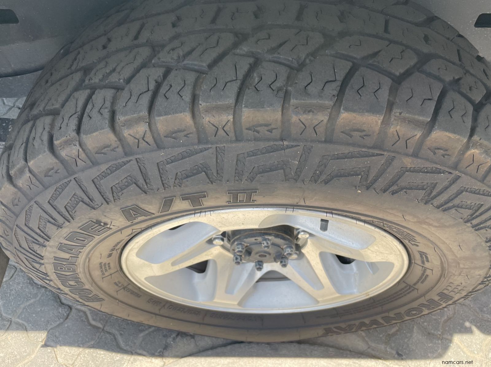 2023 Toyota Toyota Land Cruiser V6 Dcab 4x4 pictures