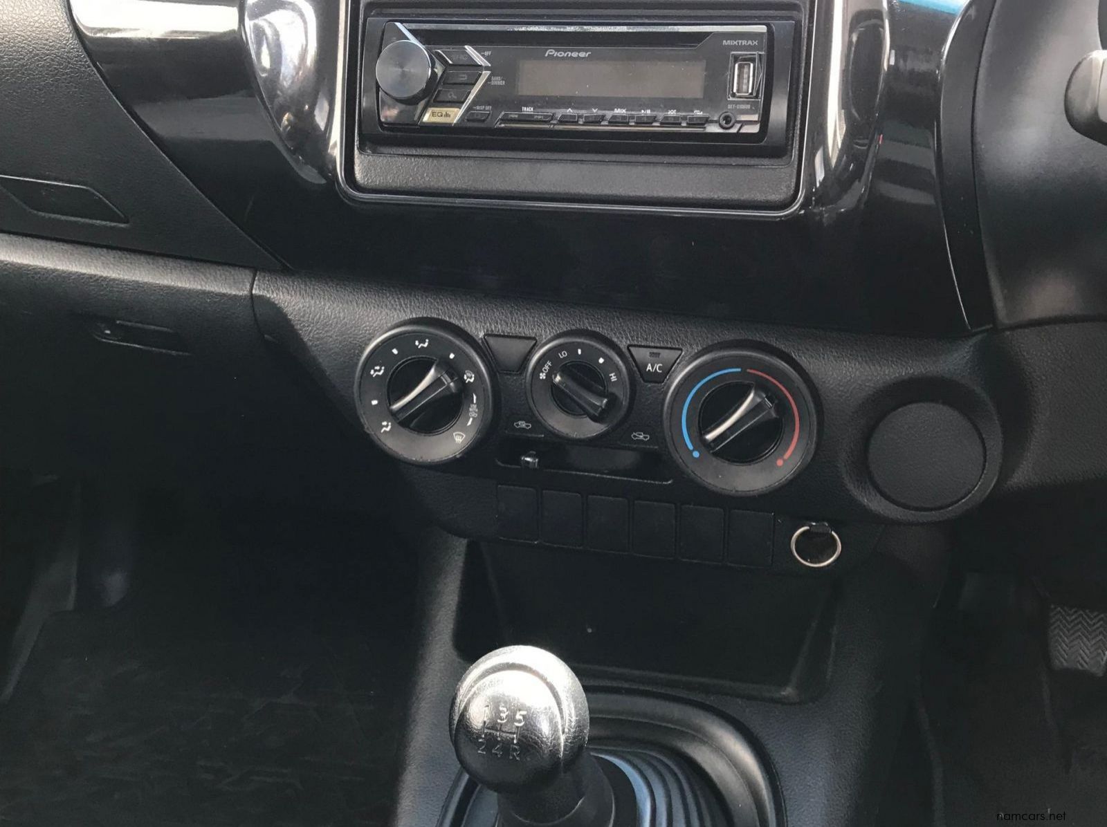 2018 Toyota Toyota Hilux 2lt Vvti Gd-5 Scab pictures