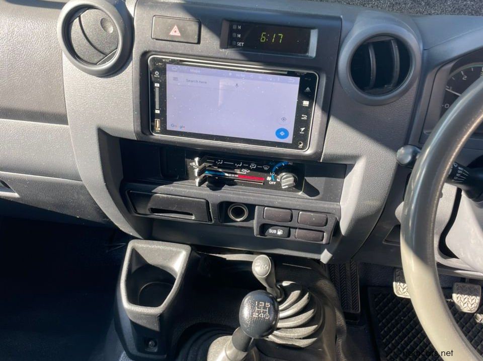 2019 Toyota Land Cruiser 4.2 Safari 10-seater pictures