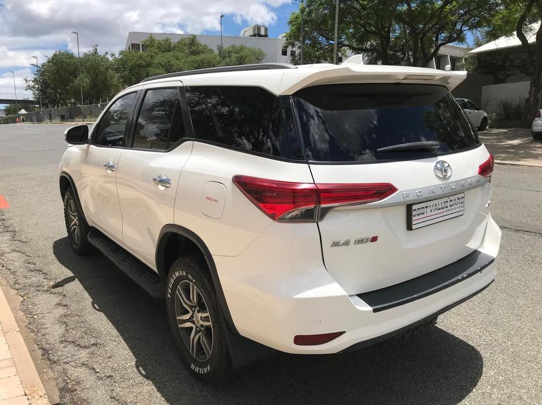 2022 Toyota Fortuner 2.4 GD6 Auto 4x4 (No-Deposit Deal) pictures