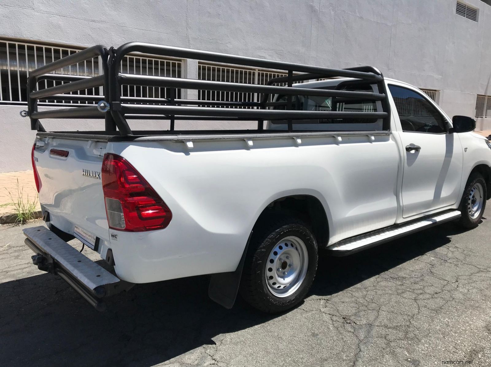 2019 Toyota Hilux 2lt VVti pictures