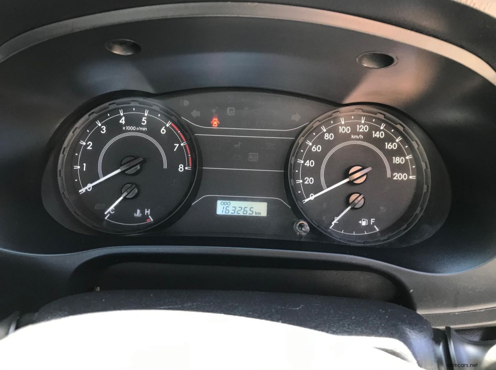 2019 Toyota Hilux 2lt VVti pictures