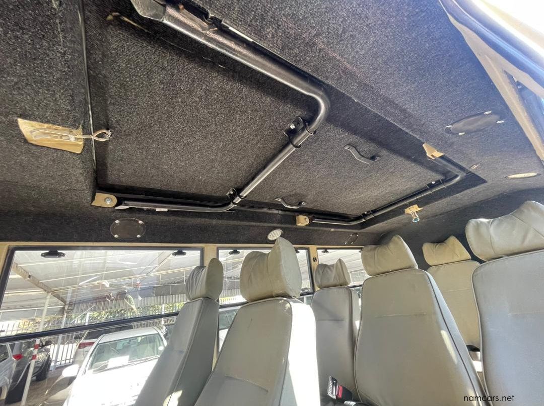 2019 Toyota Land Cruiser 4.2 Safari 10-seater pictures