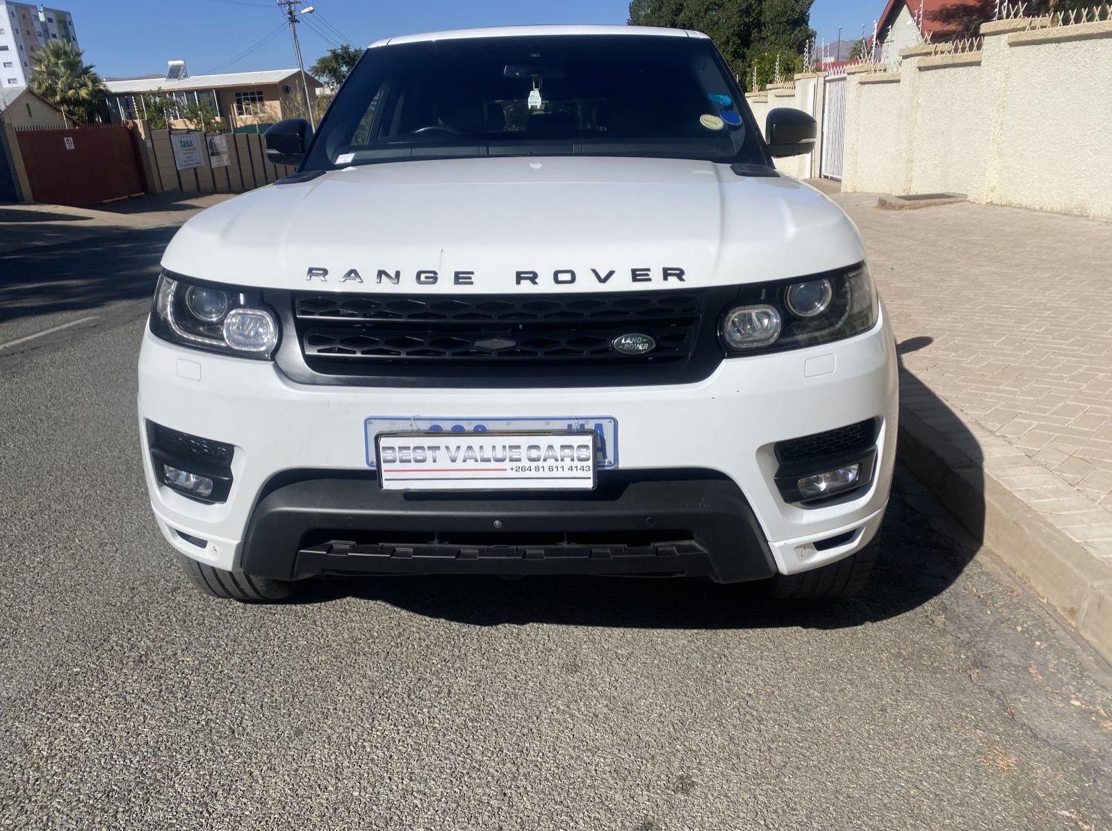 2016 Land Rover Range Rover V8 HSE SD Diesel pictures