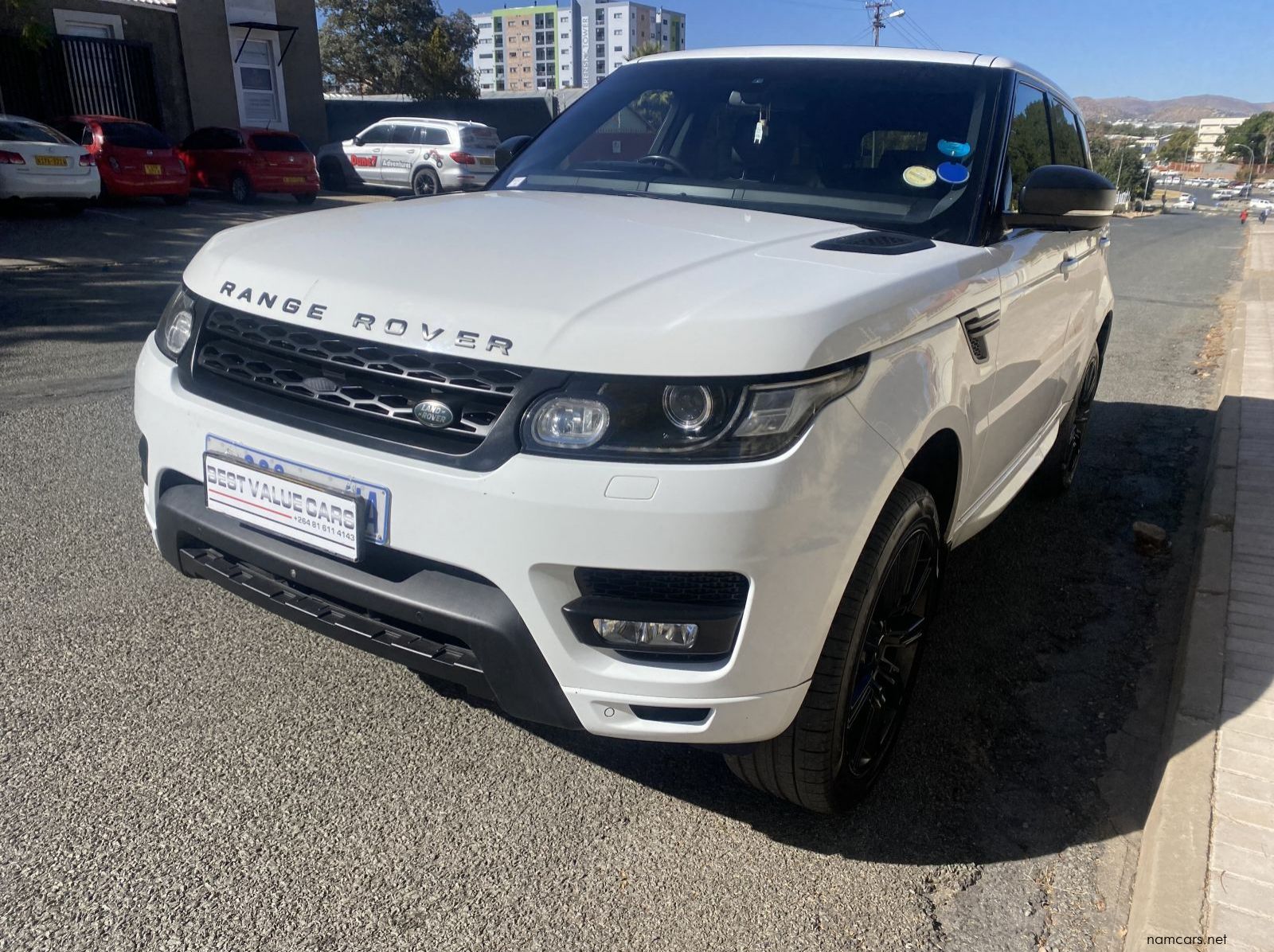 2016 Land Rover Range Rover V8 HSE SD Diesel pictures