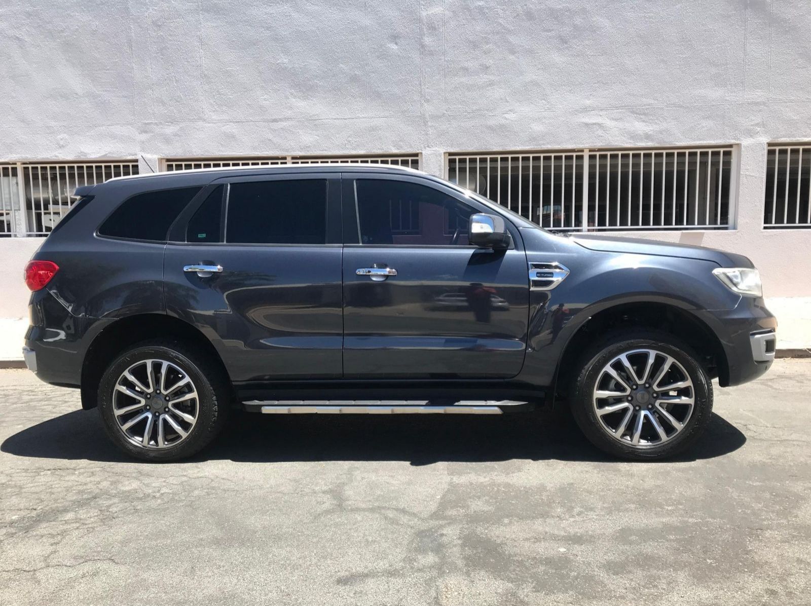 2019 Ford Everest 2lt Bi-turbo 4x4 Limited pictures