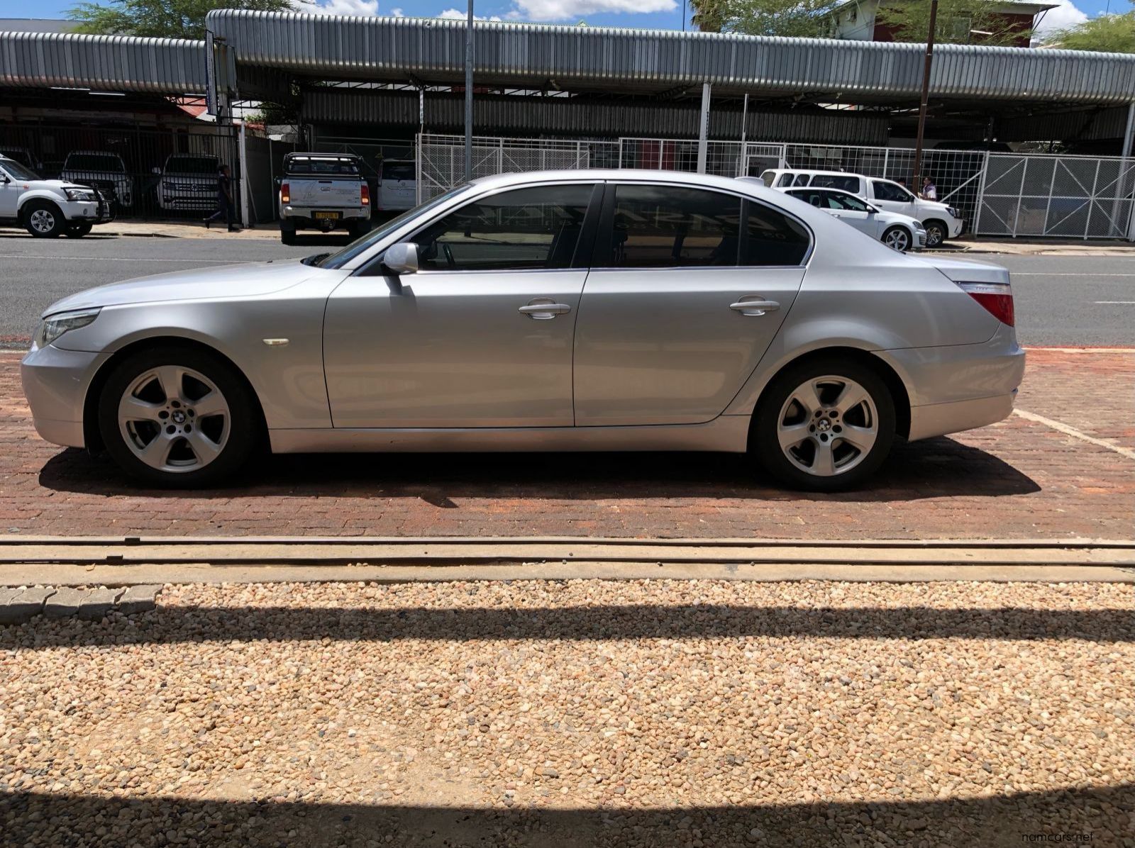 2009 BMW 525i pictures