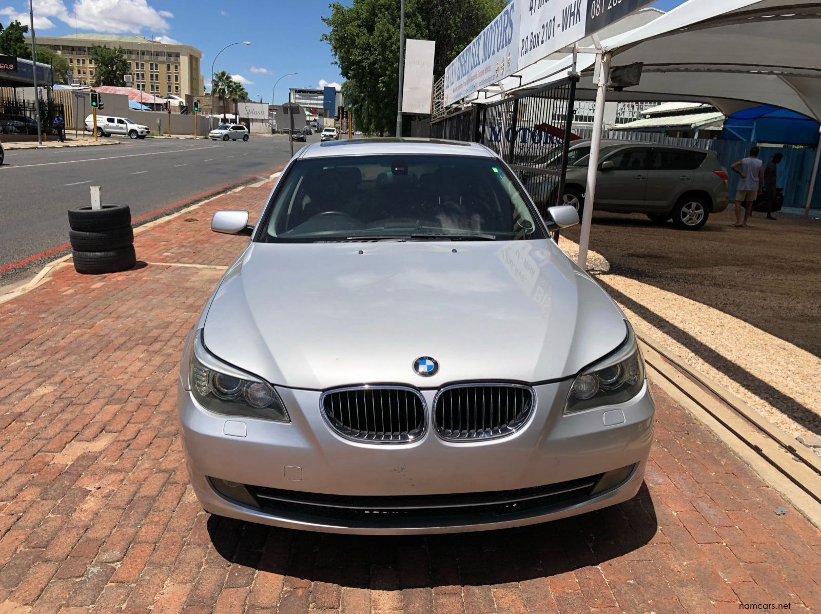 2009 BMW 525i pictures