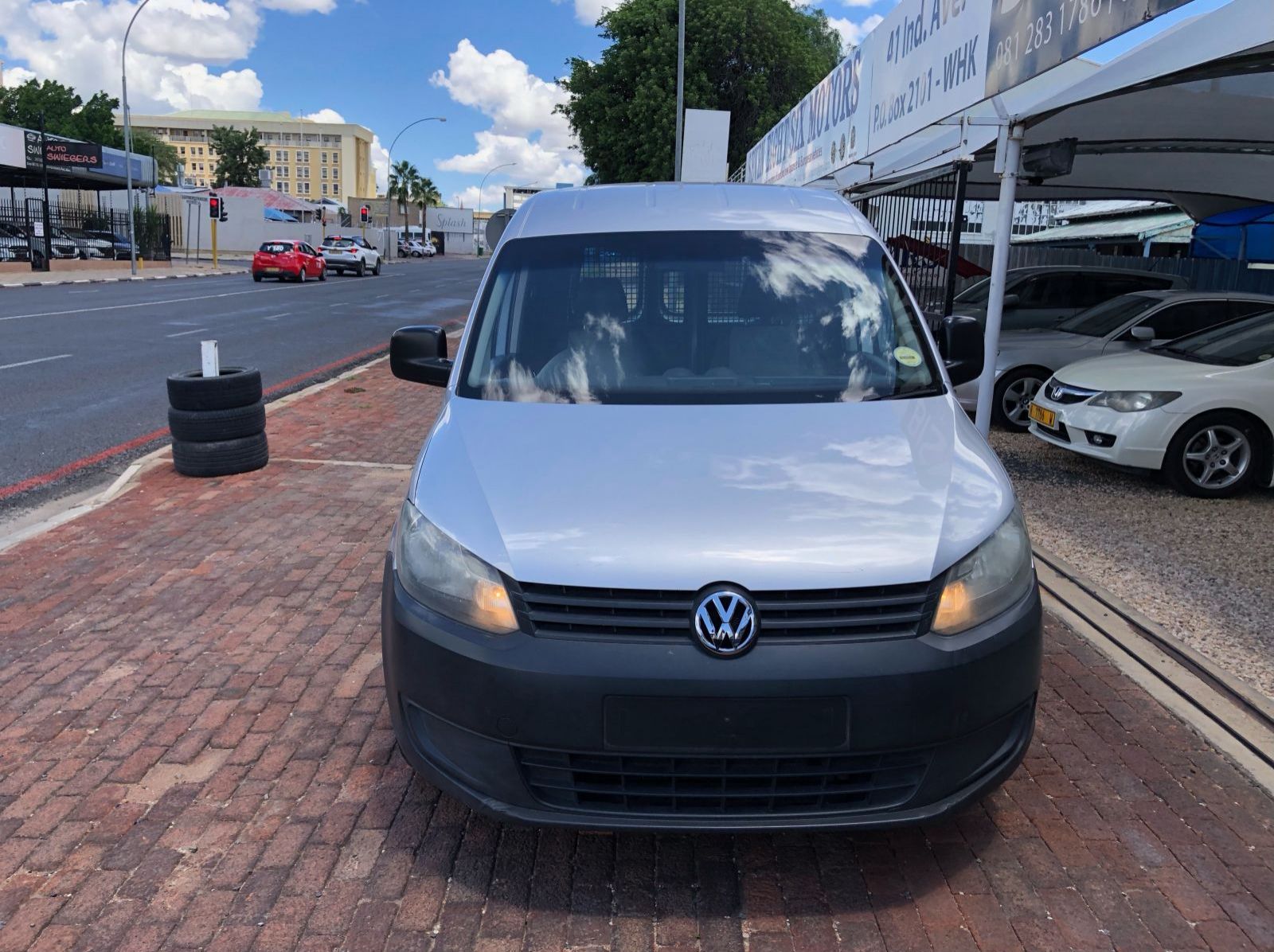 2012 Volkswagen Caddy pictures