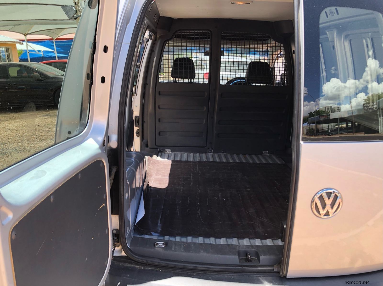 2012 Volkswagen Caddy pictures