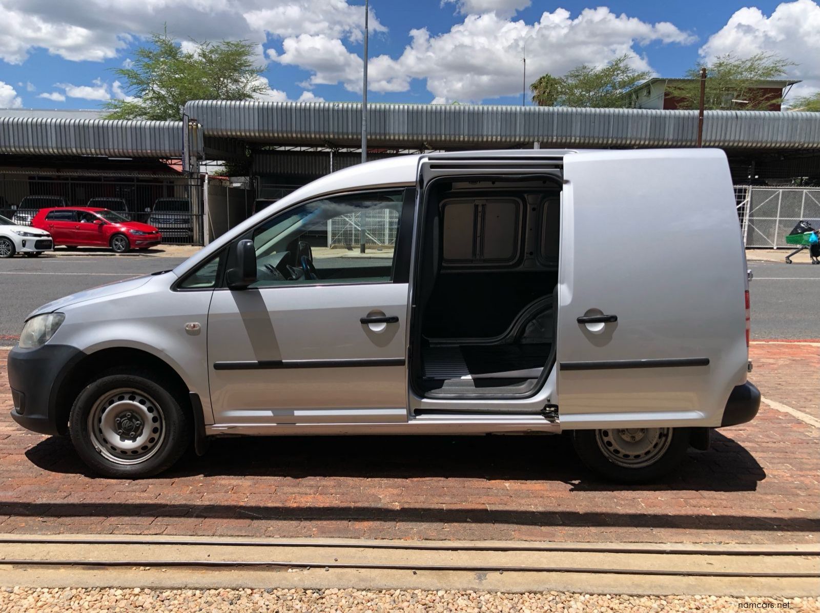 2012 Volkswagen Caddy pictures