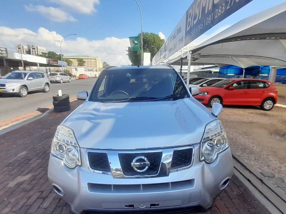 2011 Nissan X-TRAIL pictures