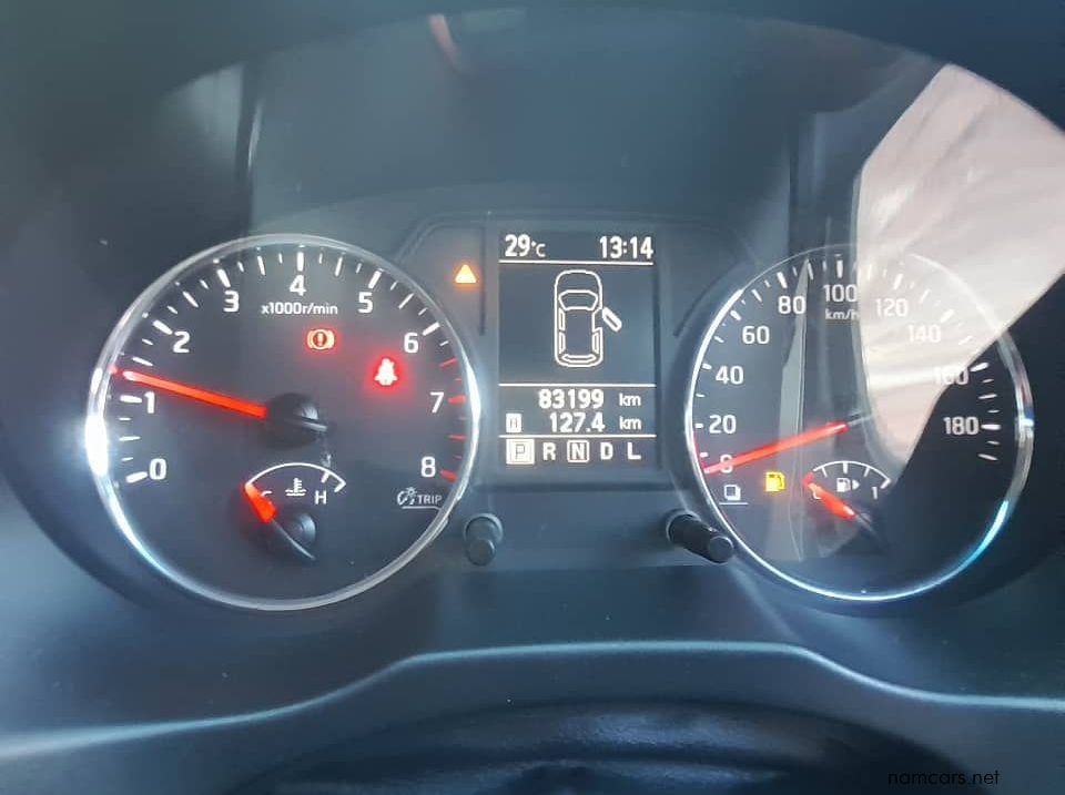 2011 Nissan X-TRAIL pictures