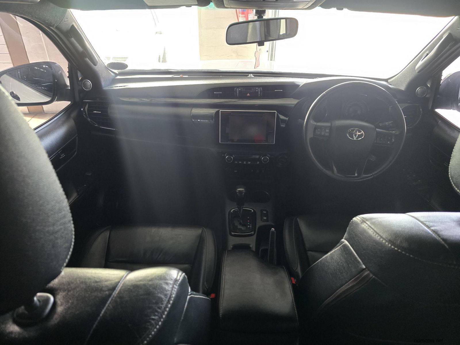 2018 Toyota Hilux Dakar 2.8 GD-6 A/T 4X4 photo