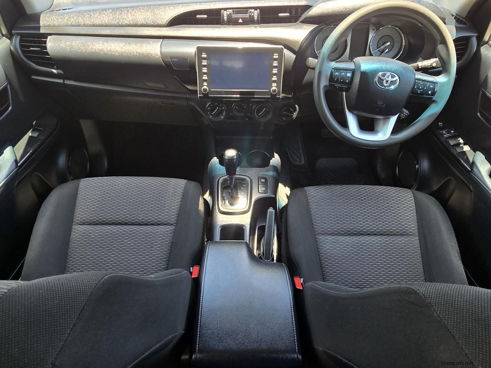 2021 Toyota Toyota Hilux 2.4 Gd-6 Raider 4x4 A/t P/u D/C photo