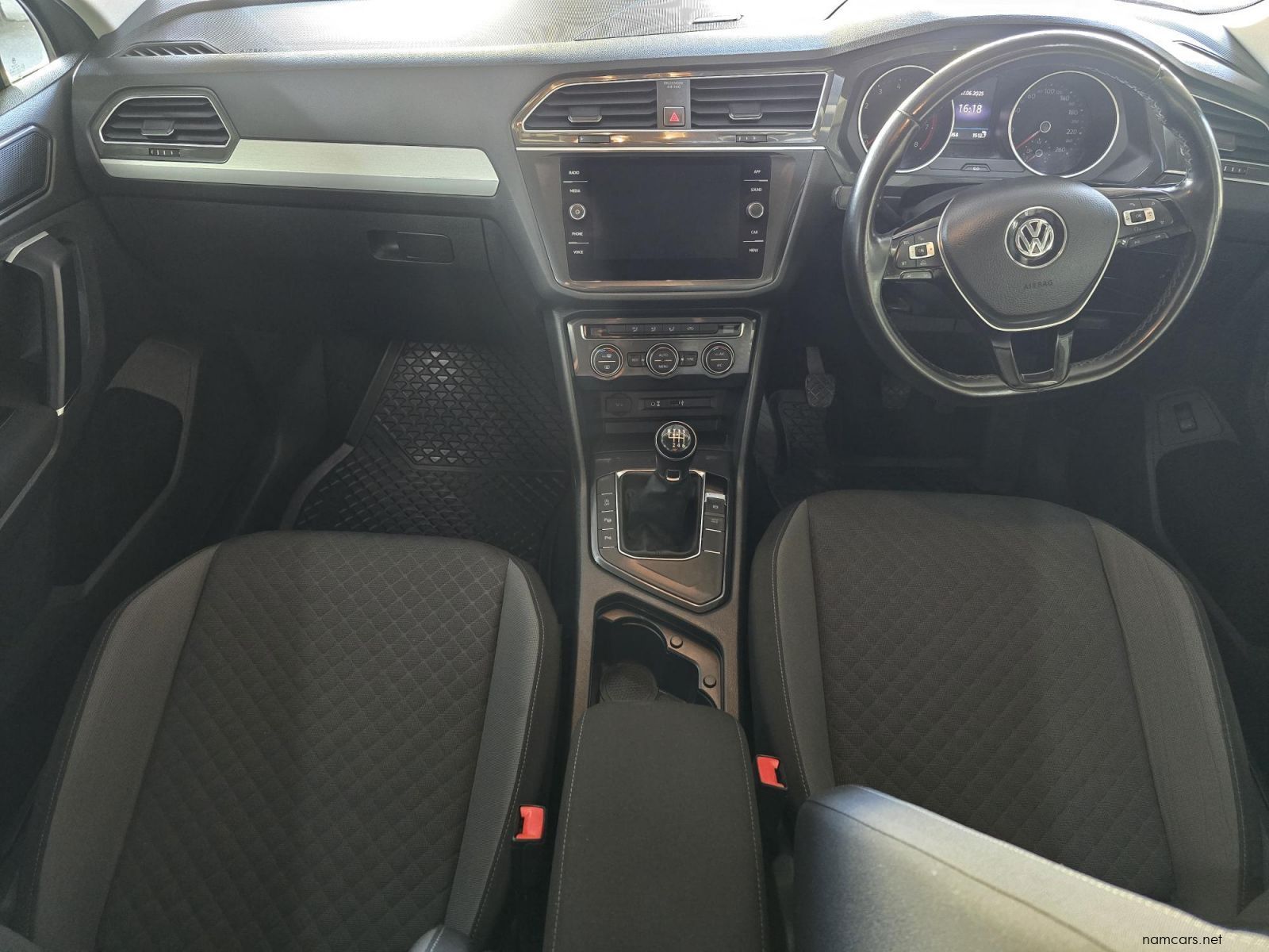 2017 Volkswagen VW TIGUAN 1.4 TSI COMFORTLINE 92KW M/T photo