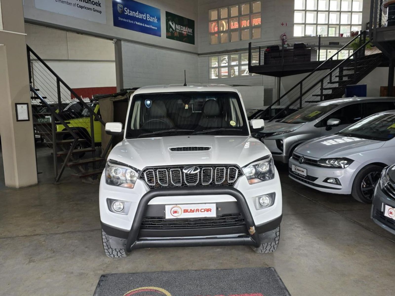 2022 Mahindra PIK-UP 2.2 4X4 MHAWK S10 KAROO M/T D/C P/U photo