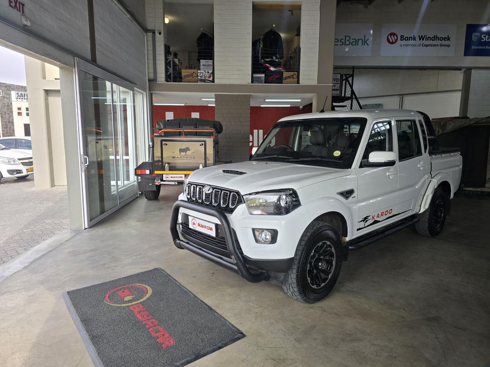 2022 Mahindra PIK-UP 2.2 4X4 MHAWK S10 KAROO M/T D/C P/U photo