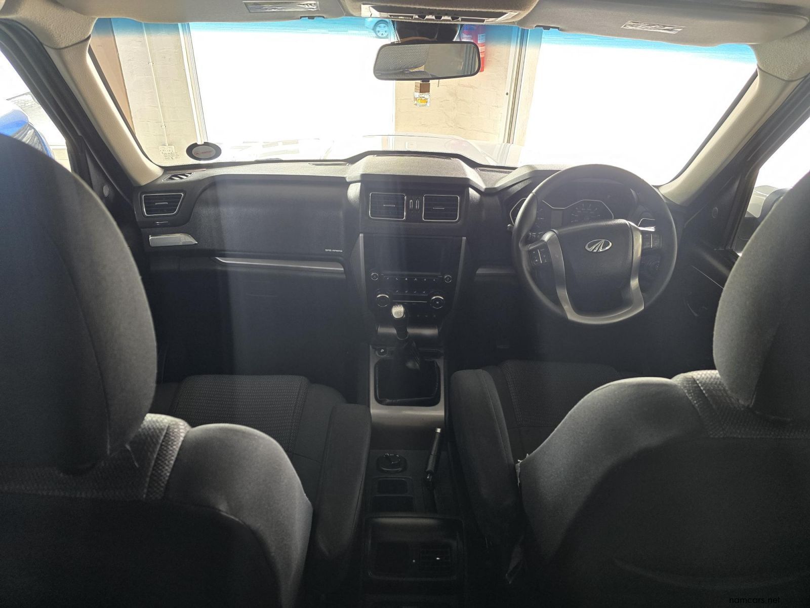 2022 Mahindra PIK-UP 2.2 4X4 MHAWK S10 KAROO M/T D/C P/U photo