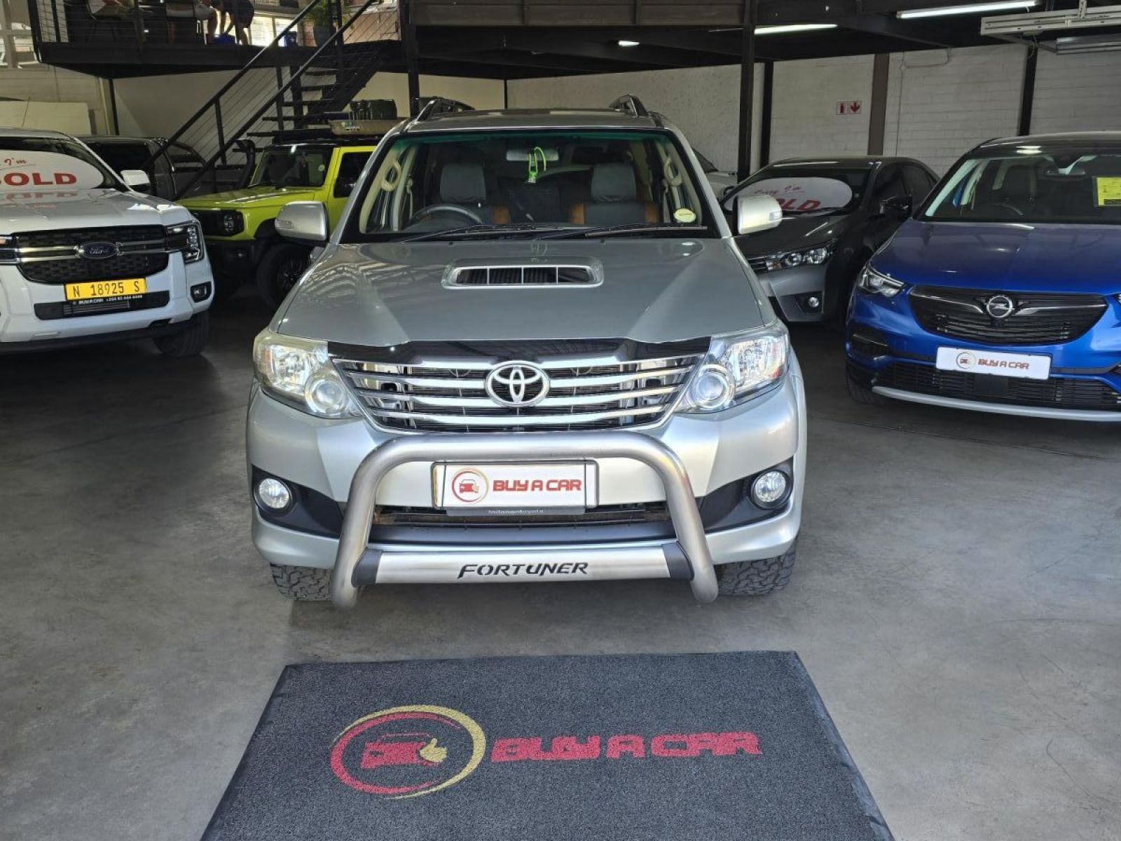2012 Toyota Fortuner 2.5 D4D 4x2 manual photo