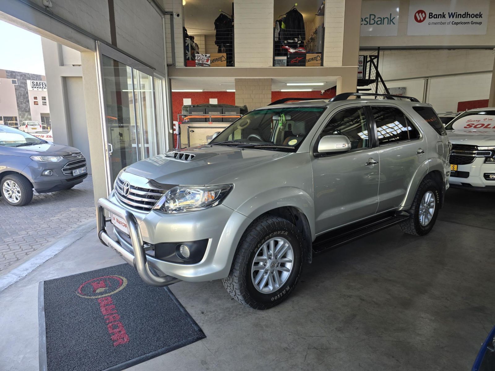 2012 Toyota Fortuner 2.5 D4D 4x2 manual photo