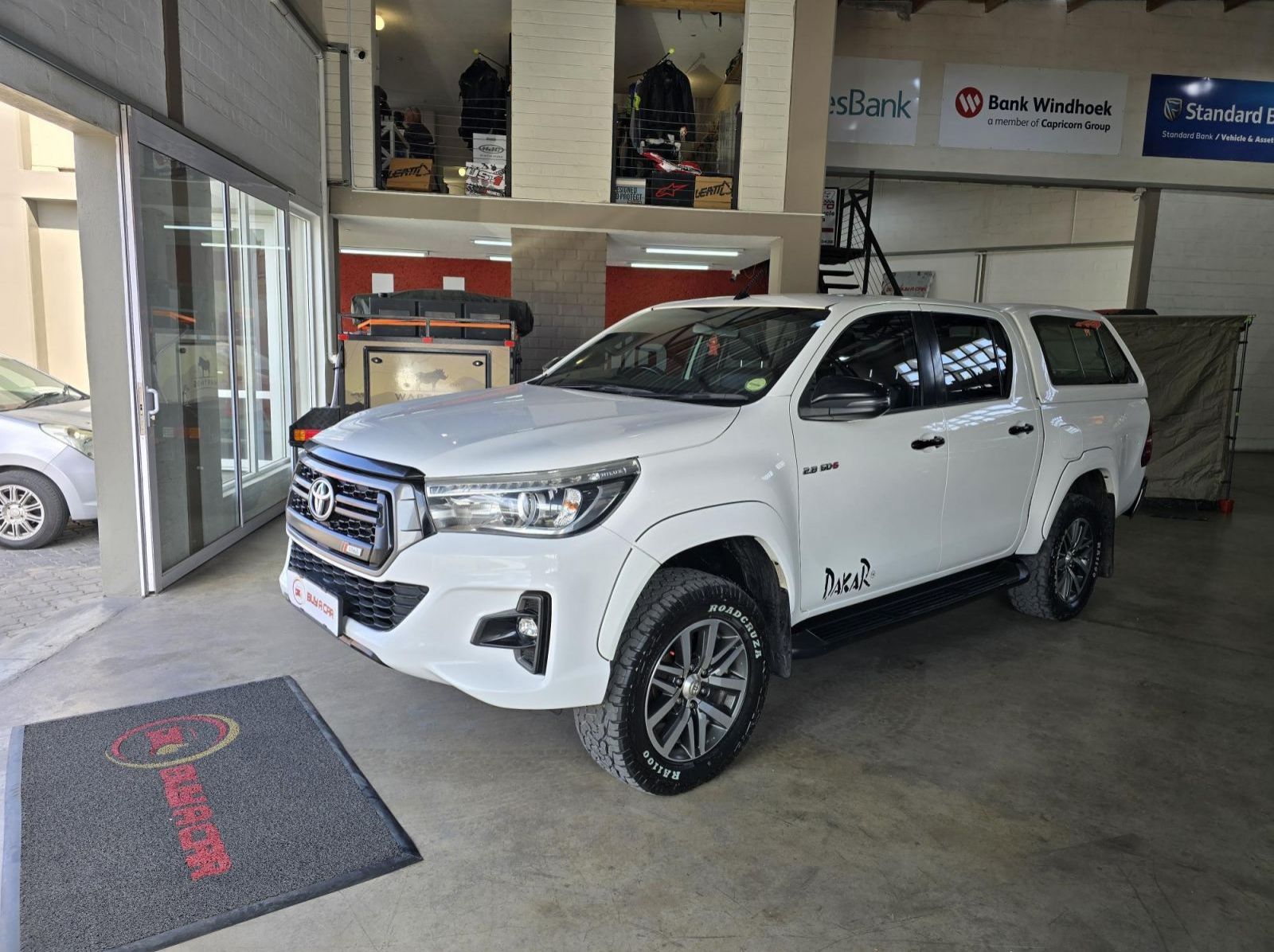 2018 Toyota Hilux Dakar 2.8 GD-6 A/T 4X4 pictures
