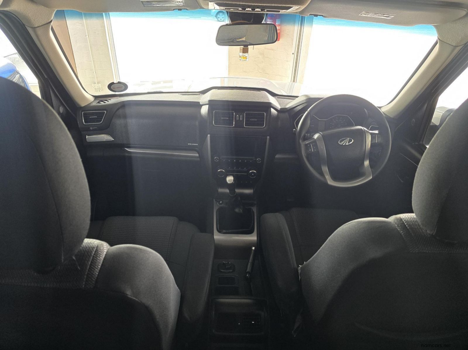 2022 Mahindra PIK-UP 2.2 4X4 MHAWK S10 KAROO M/T D/C P/U pictures