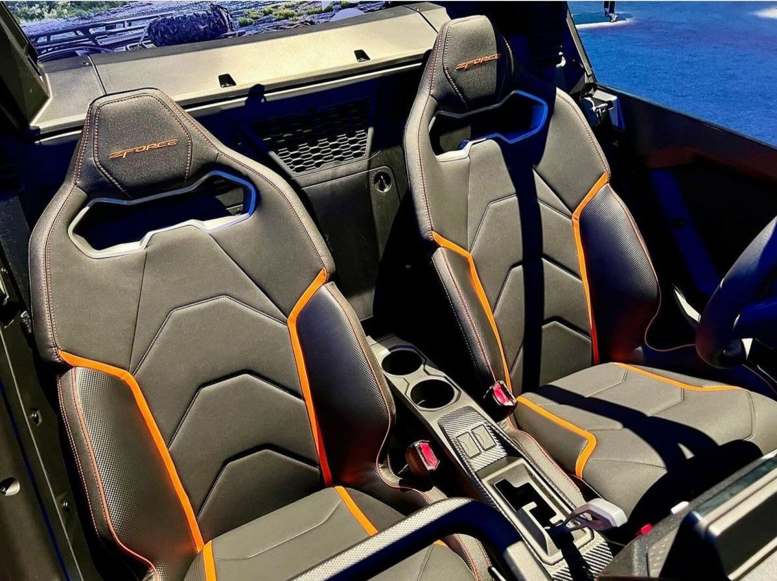 2025 CFMOTO Z10 pictures