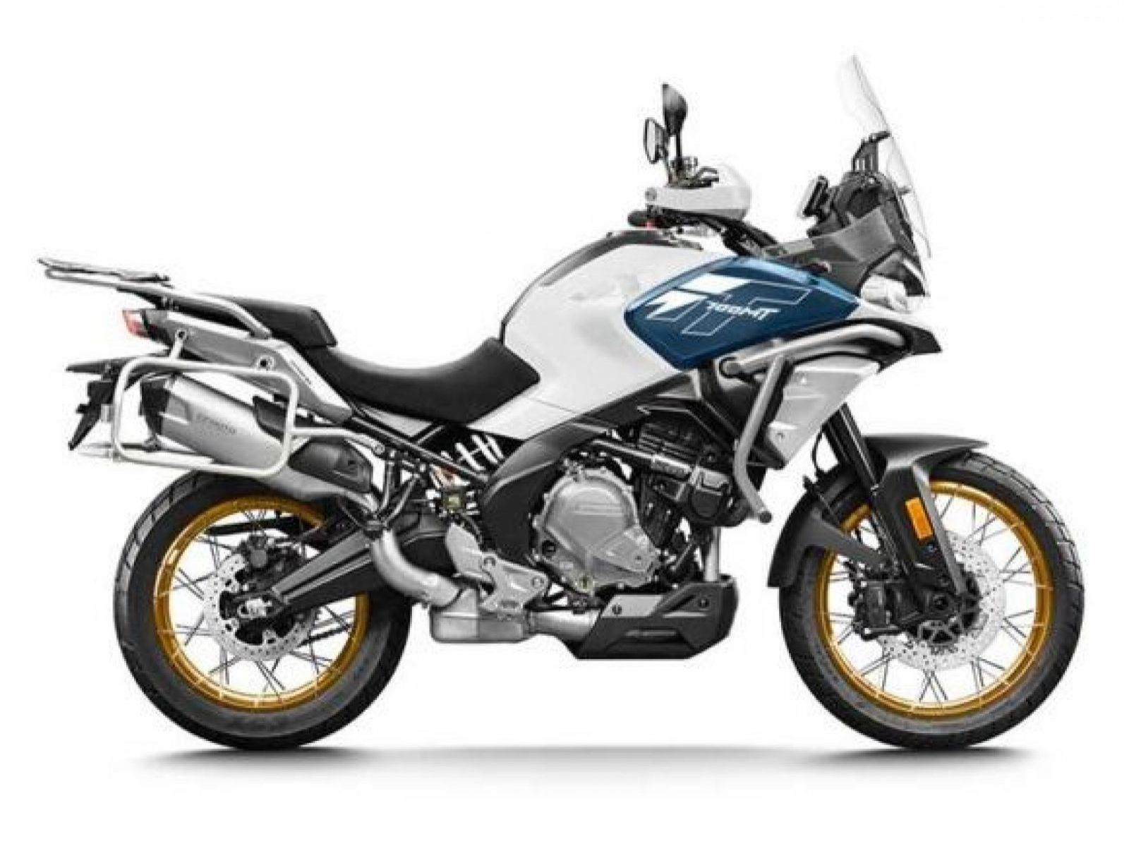 2025 CFMOTO 700MT pictures