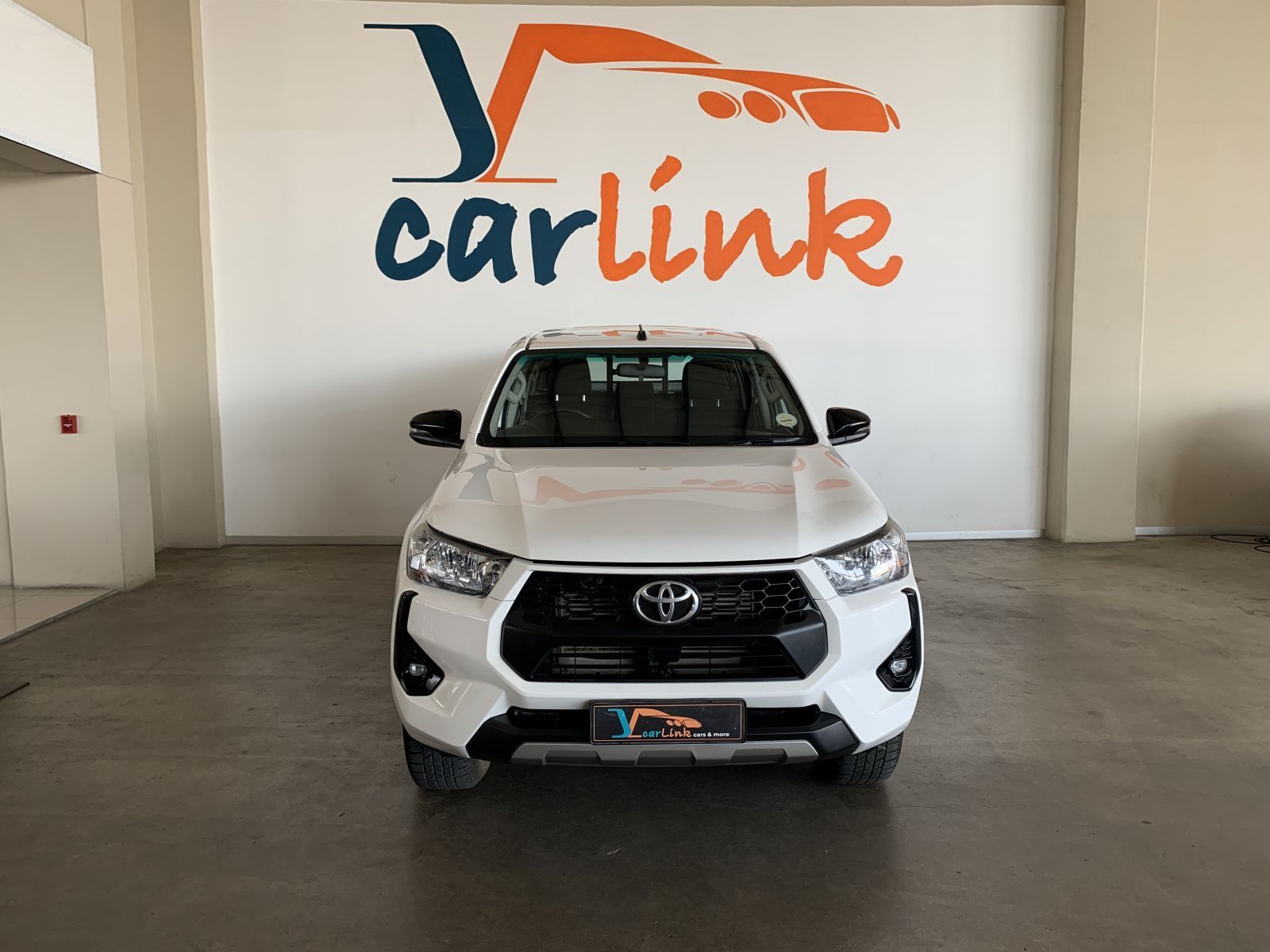 2024 Toyota Hilux 2.4 GD-6 4x4 A/T photo