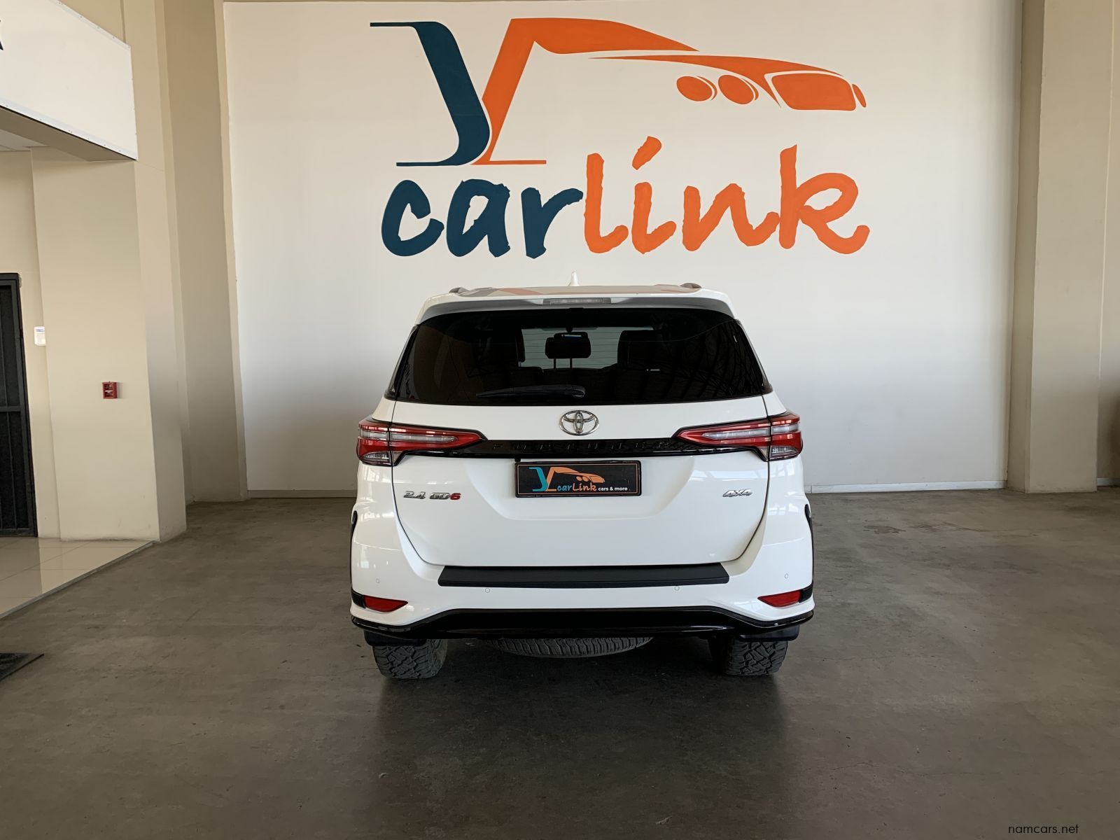 2024 Toyota Fortuner 2.4 GD-6 4x4 A/T photo