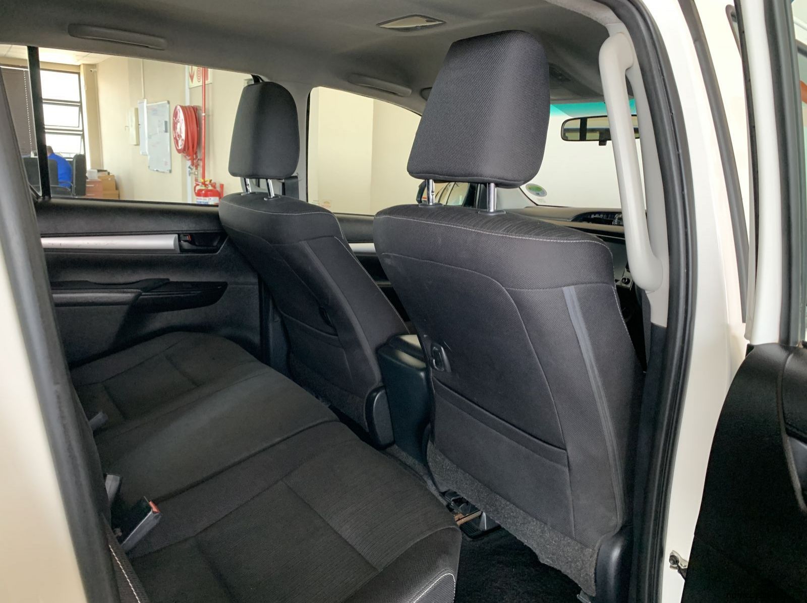 2024 Toyota Hilux 2.4 GD-6 4x4 A/T pictures