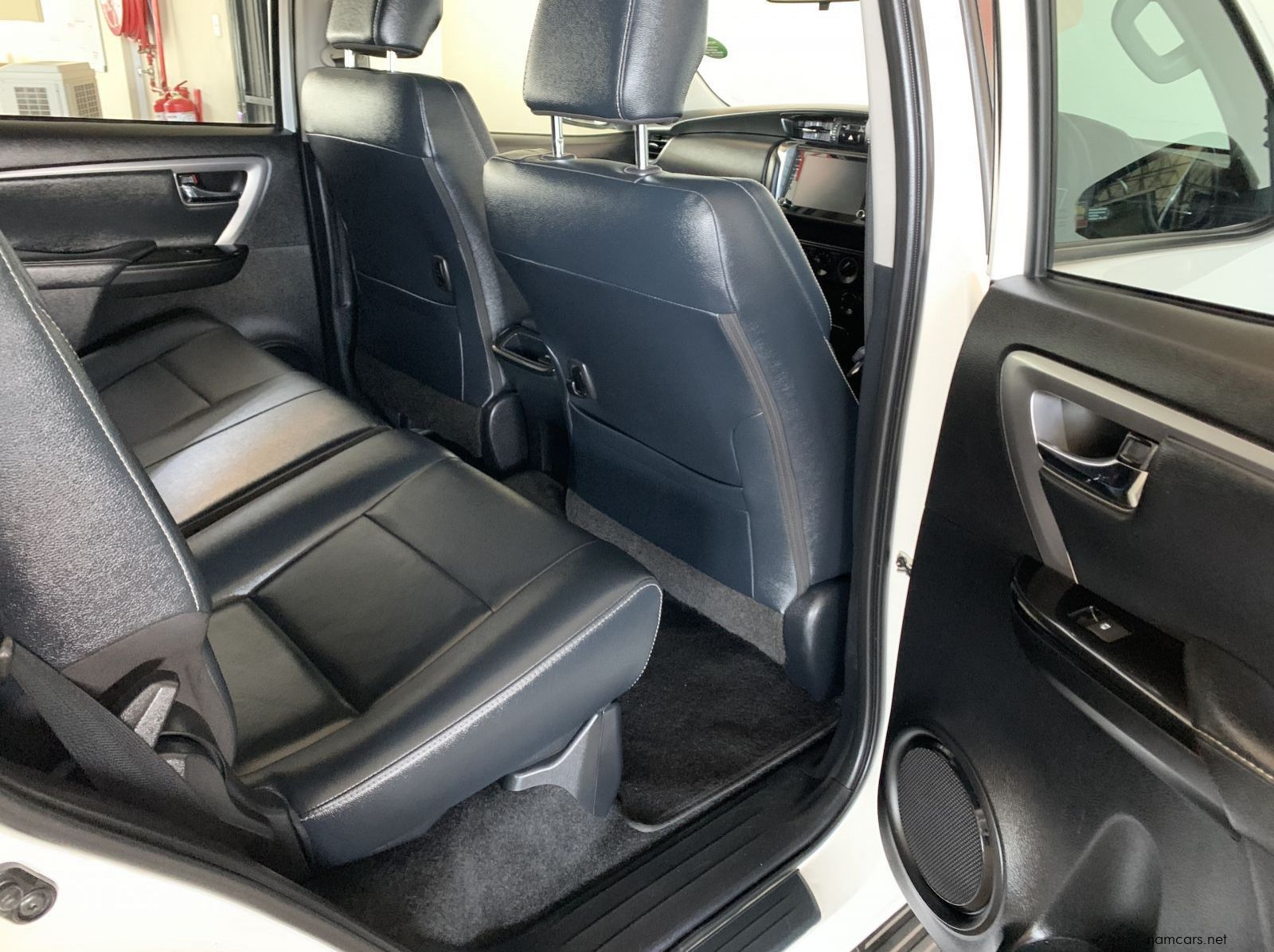 2024 Toyota Fortuner 2.4 GD-6 4x4 A/T pictures