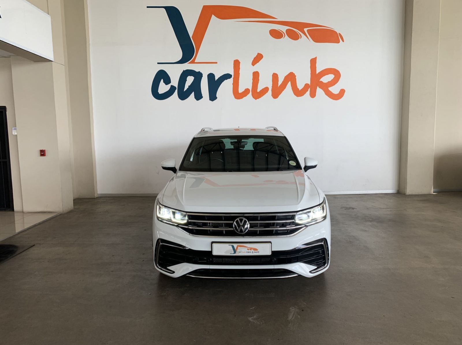 2023 Volkswagen Tiguan 1.4 TSI R-Line DSG (110Kw) pictures