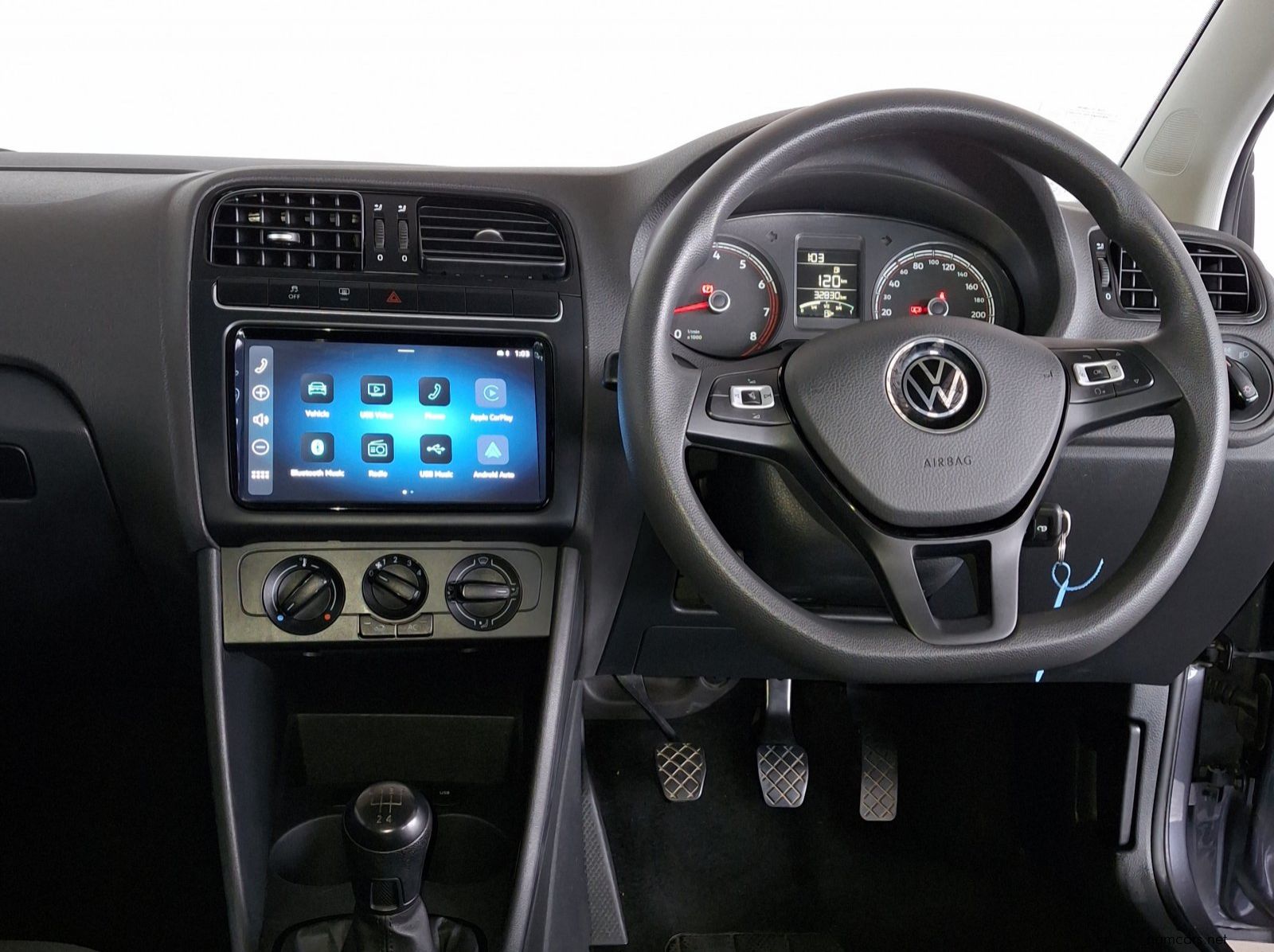 2025 Volkswagen Polo Vivo 1.4 (5DR) pictures