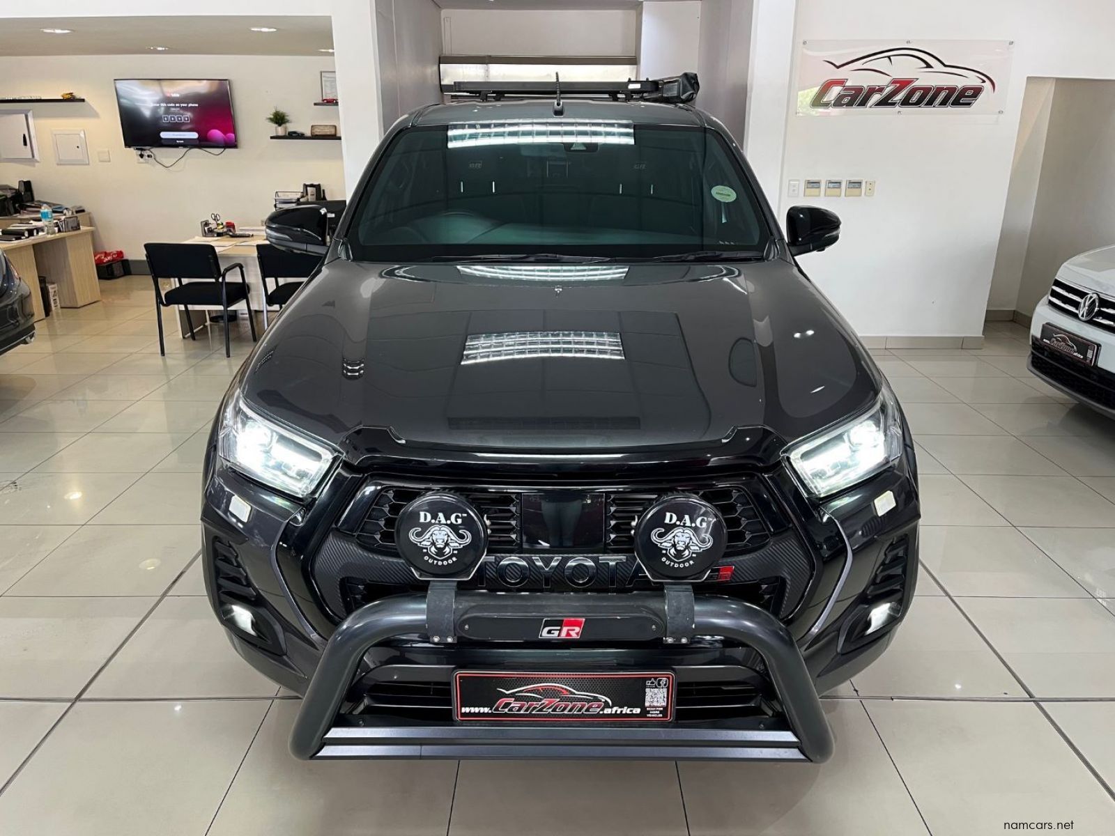 2022 Toyota Hilux 2.8 GD-6 GR-S 4x4 A/T D/C photo