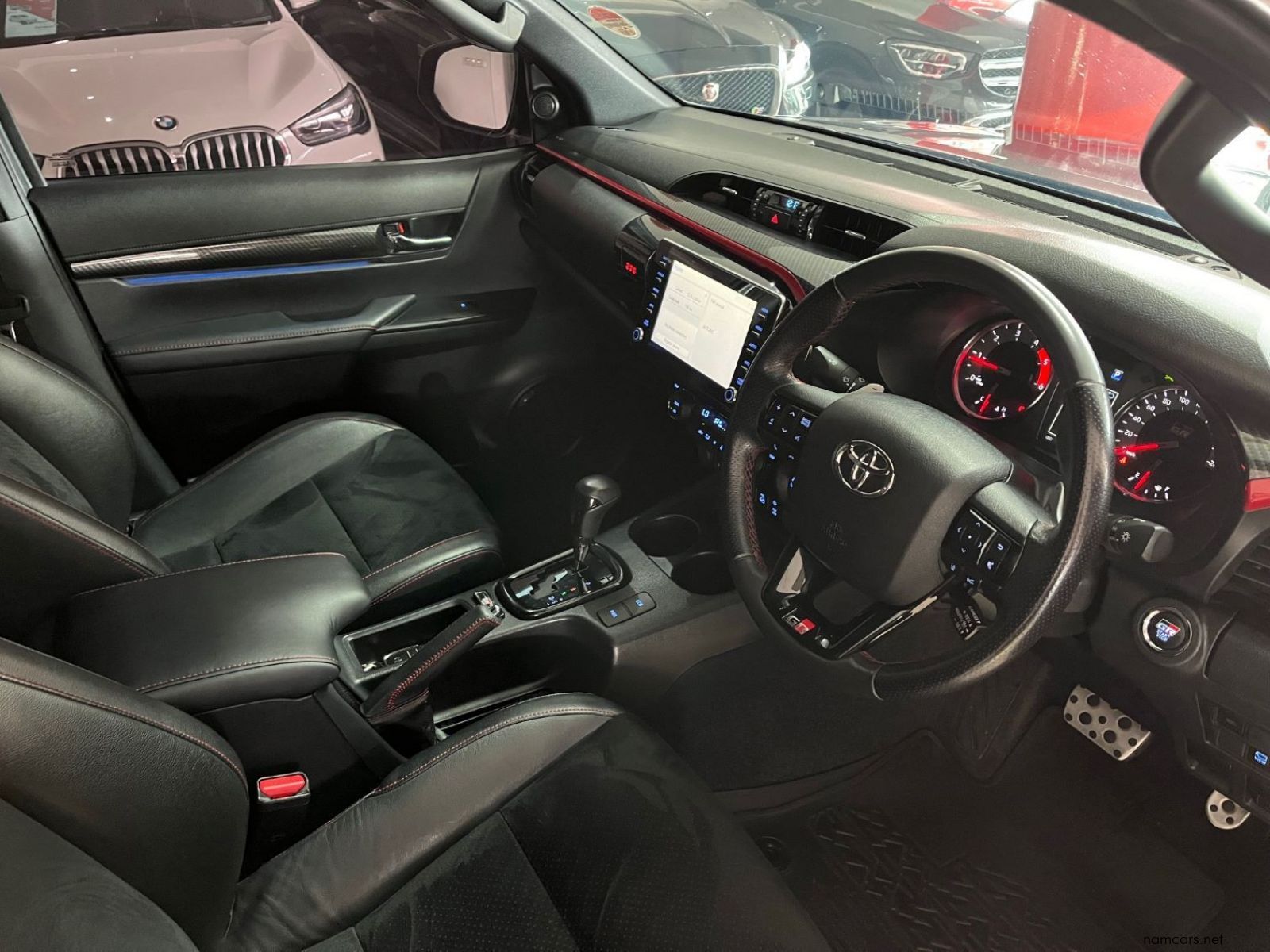 2022 Toyota Hilux 2.8 GD-6 GR-S 4x4 A/T D/C photo