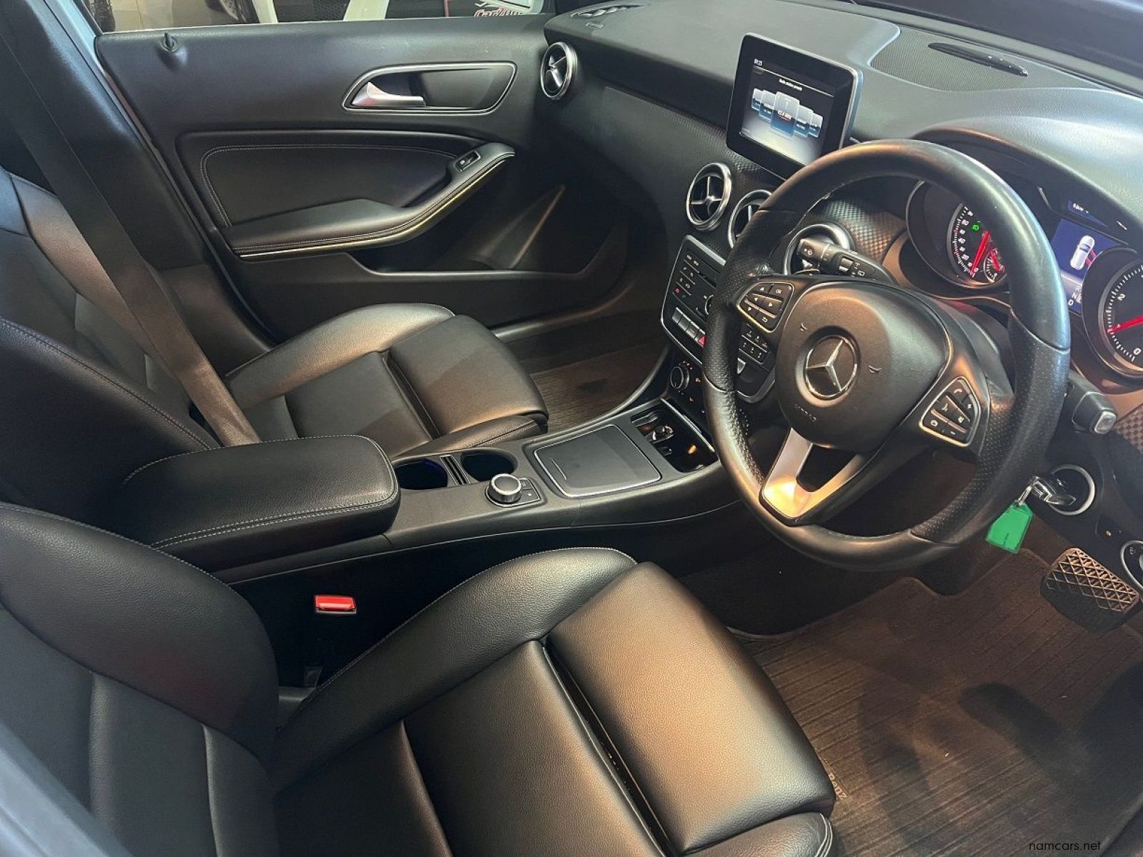 2017 Mercedes-Benz A 220d Urban A/t photo