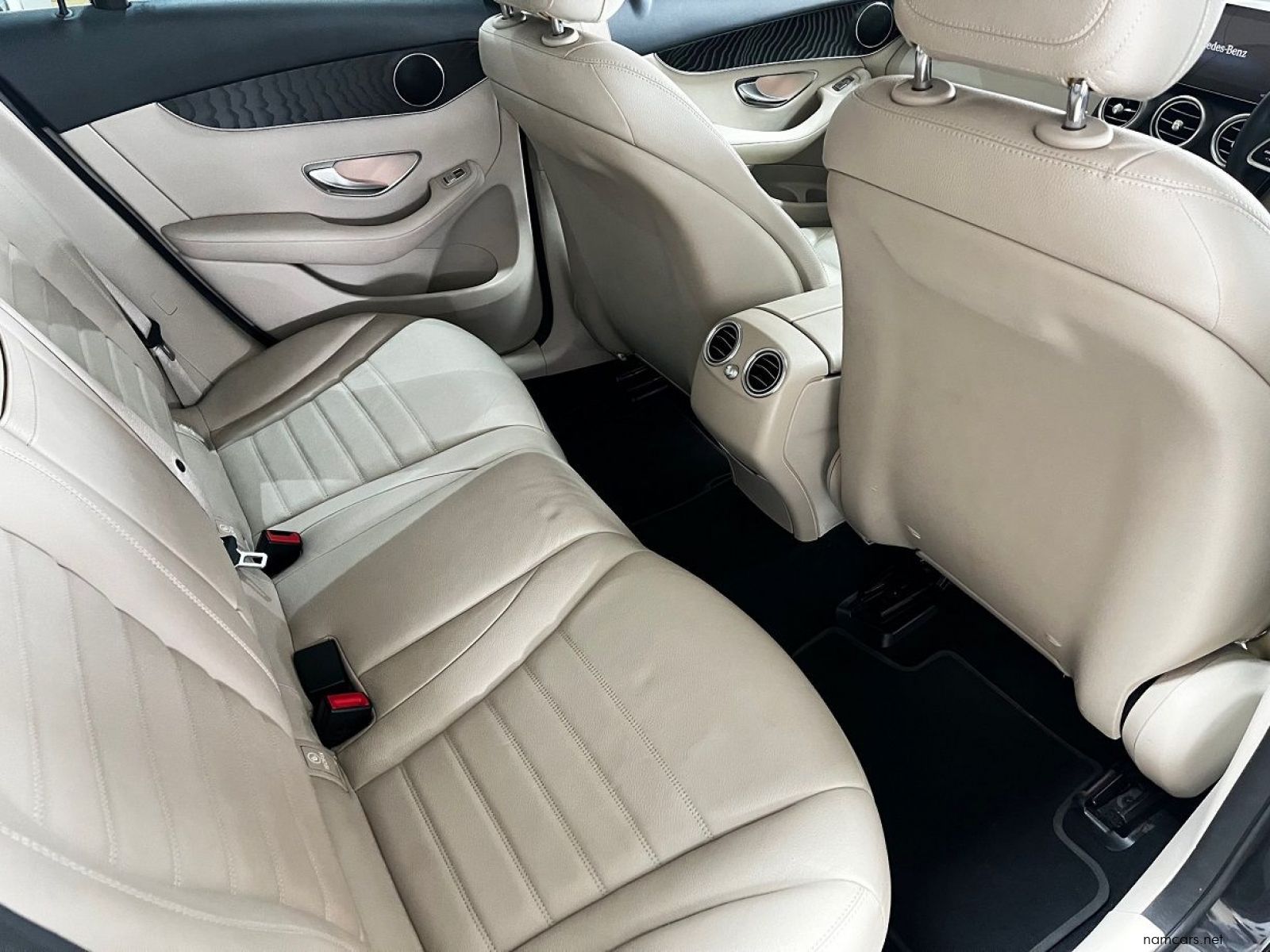 2020 Mercedes-Benz Glc 300d 4matic photo