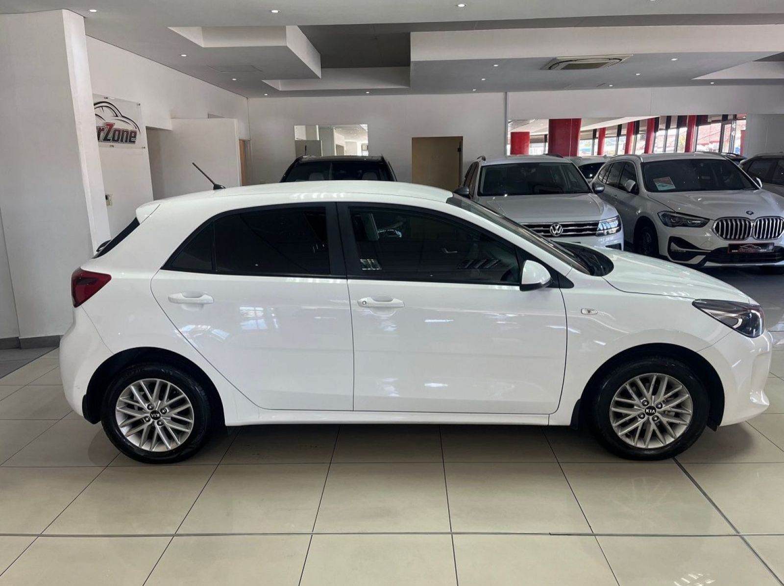 2019 Kia Rio 1.2 5dr pictures