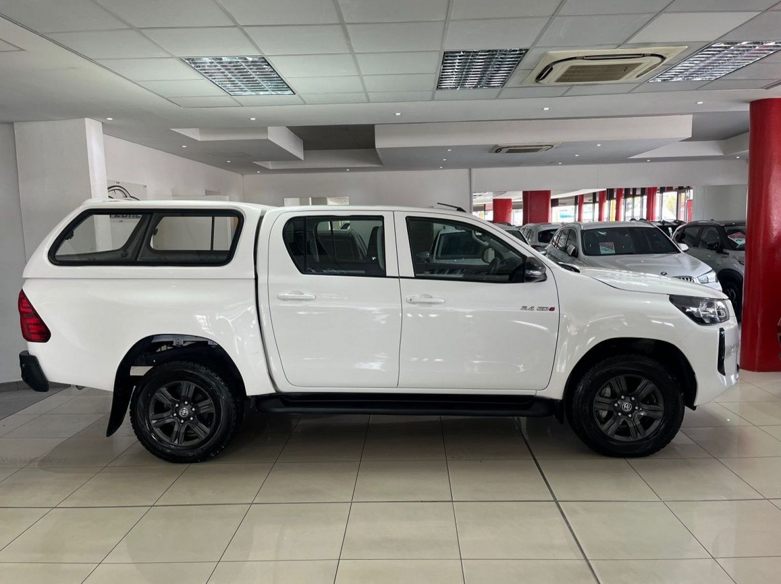 2024 Toyota Hilux 2.4 GD-6 Raider 4x4 Automatic pictures