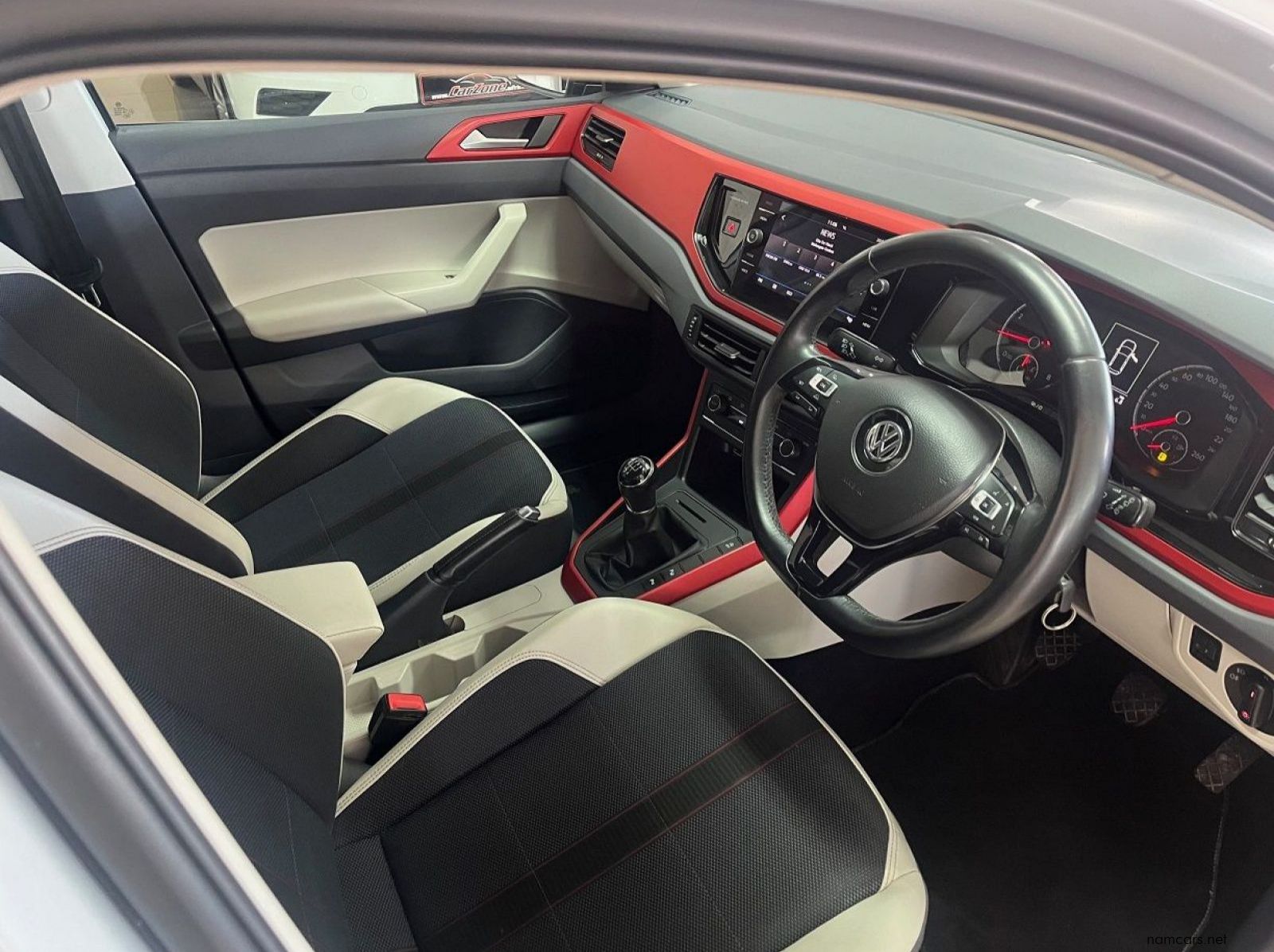 2018 Volkswagen Polo 1.0 Tsi Comfortline pictures