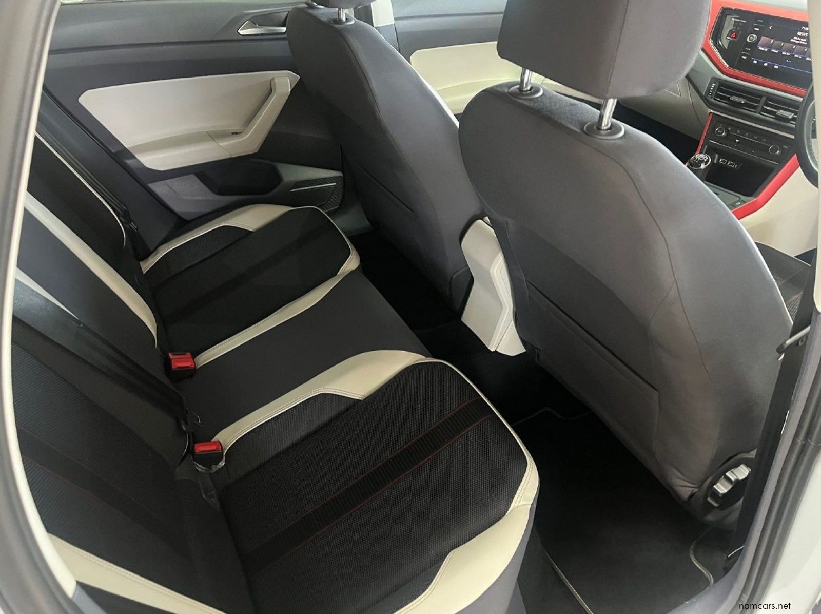 2018 Volkswagen Polo 1.0 Tsi Comfortline pictures