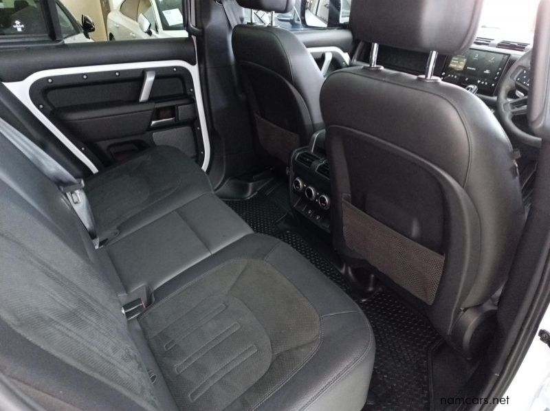 2022 Land Rover Defender 110 P525 V8 386kW pictures