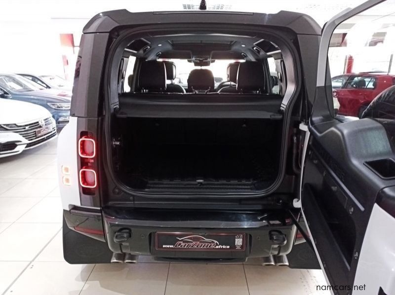 2022 Land Rover Defender 110 P525 V8 386kW pictures