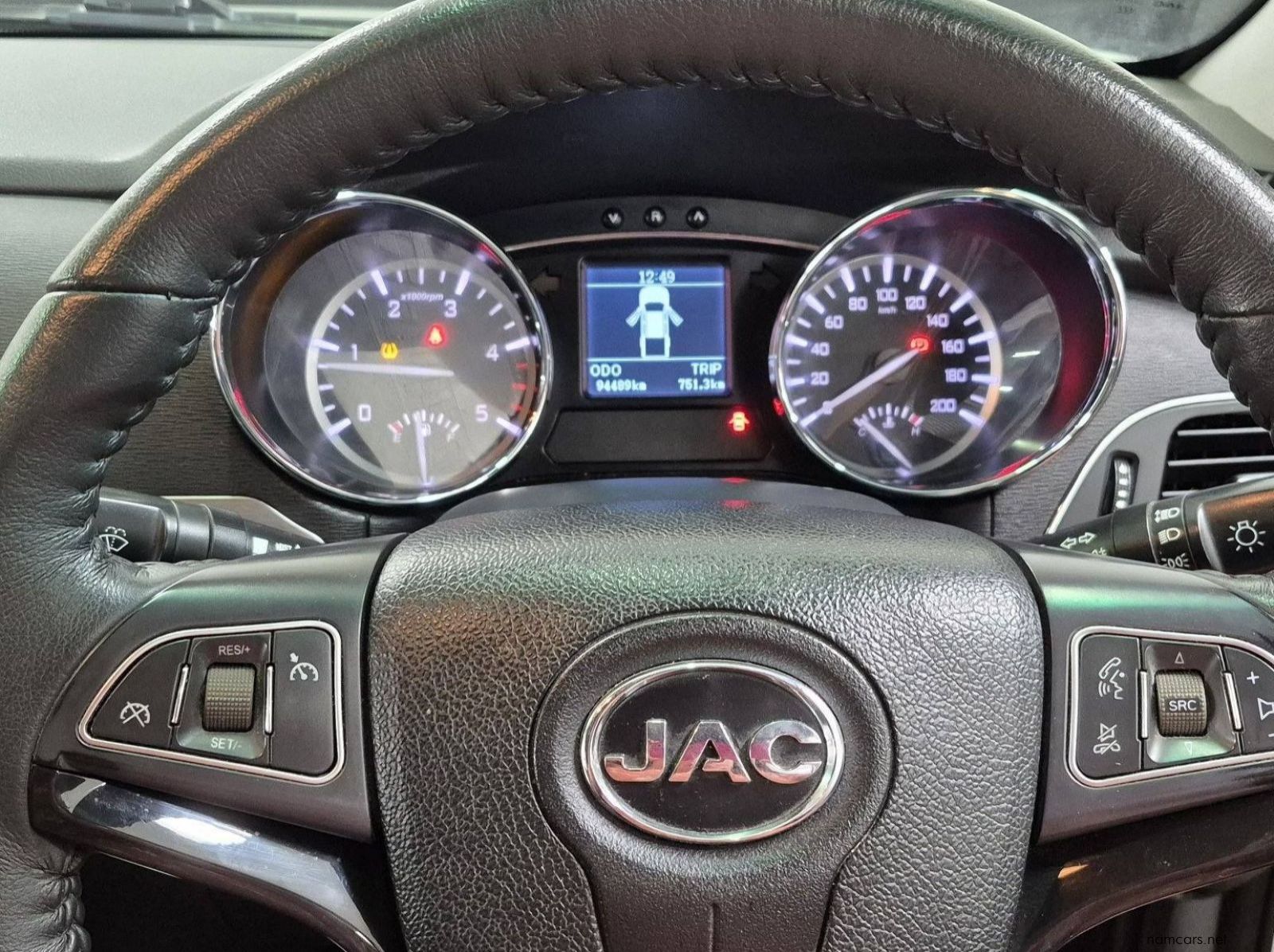 2022 JAC T8 1.9TDi Lux 4x4 pictures