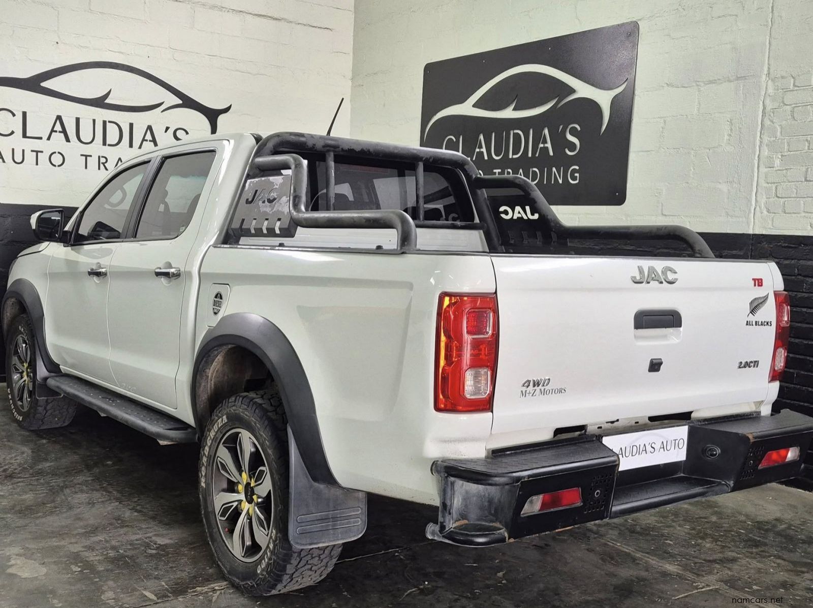 2022 JAC T8 1.9TDi Lux 4x4 pictures